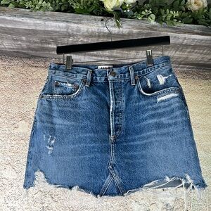 Agolde Blue Denim Mini Skirt
Agolde size 29. MN105